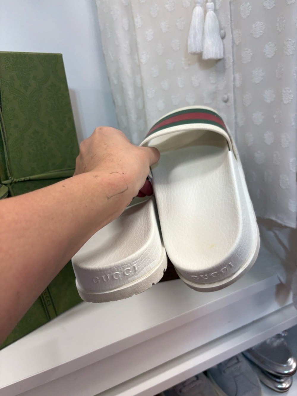 🔥🔥 Gucci White Slides with COA women size 10 men size 8 - Picture 6 of 8